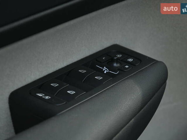 Синий Вольво XC40, объемом двигателя 1.97 л и пробегом 10 тыс. км за 45400 $, фото 33 на Automoto.ua