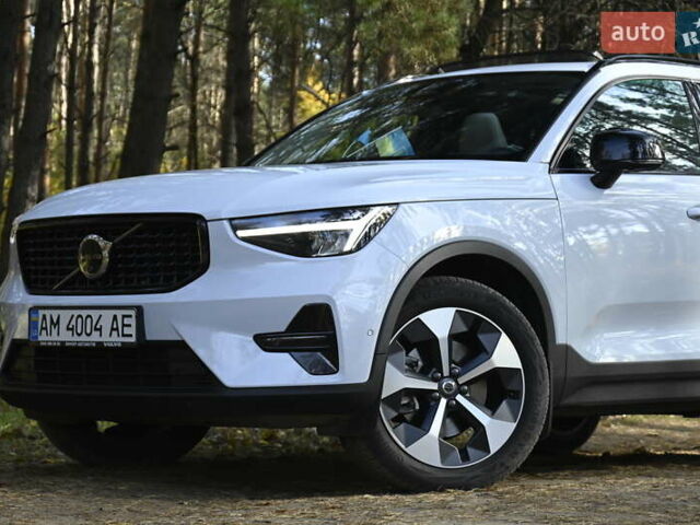 Синій Вольво XC40, об'ємом двигуна 1.97 л та пробігом 10 тис. км за 45349 $, фото 16 на Automoto.ua