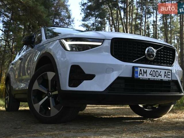 Синий Вольво XC40, объемом двигателя 1.97 л и пробегом 10 тыс. км за 45400 $, фото 7 на Automoto.ua