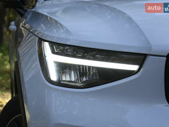 Синій Вольво XC40, об'ємом двигуна 1.97 л та пробігом 10 тис. км за 45349 $, фото 6 на Automoto.ua