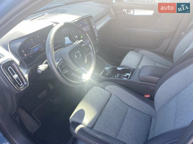 Синий Вольво XC40, объемом двигателя 1.97 л и пробегом 26 тыс. км за 44426 $, фото 8 на Automoto.ua