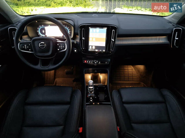 Синий Вольво XC40, объемом двигателя 1.97 л и пробегом 7 тыс. км за 35000 $, фото 7 на Automoto.ua