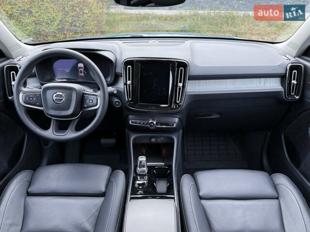 Синий Вольво XC40, объемом двигателя 1.97 л и пробегом 7 тыс. км за 36000 $, фото 79 на Automoto.ua