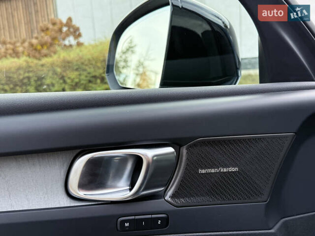 Синий Вольво XC40, объемом двигателя 1.97 л и пробегом 7 тыс. км за 36000 $, фото 60 на Automoto.ua