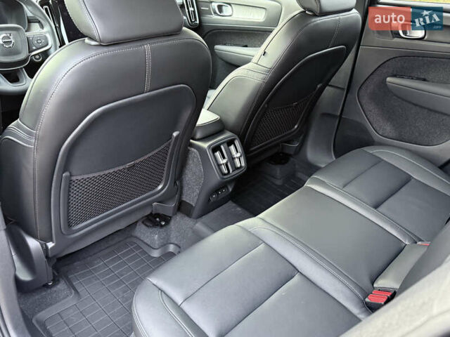 Синий Вольво XC40, объемом двигателя 1.97 л и пробегом 7 тыс. км за 36000 $, фото 74 на Automoto.ua