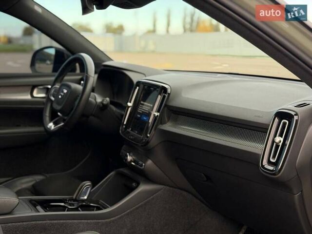 Вольво XC40 2021 в Киеве на Automoto.ua Зеленый Вольво XC40, объемом двигателя 0 л и пробегом 82 тыс. км за 32729 $, фото 17 на Automoto.ua
