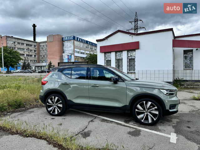 Зелений Вольво XC40, об'ємом двигуна 0 л та пробігом 40 тис. км за 29500 $, фото 4 на Automoto.ua