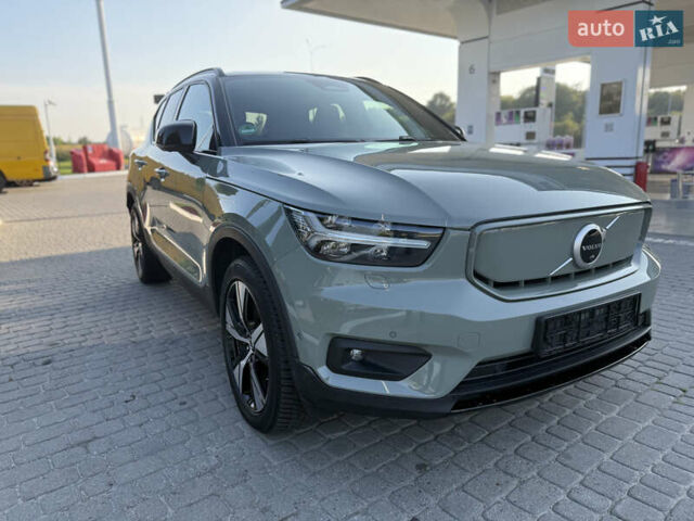 Зелений Вольво XC40, об'ємом двигуна 0 л та пробігом 32 тис. км за 30500 $, фото 6 на Automoto.ua