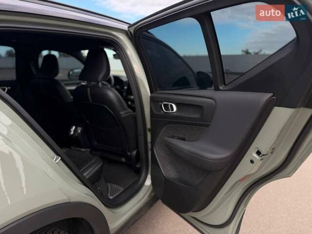 Вольво XC40 2021 в Киеве на Automoto.ua Зеленый Вольво XC40, объемом двигателя 0 л и пробегом 82 тыс. км за 32729 $, фото 22 на Automoto.ua