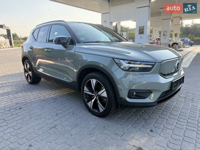 Зеленый Вольво XC40, объемом двигателя 0 л и пробегом 32 тыс. км за 30500 $, фото 2 на Automoto.ua