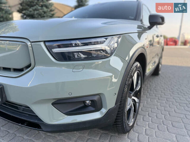 Зеленый Вольво XC40, объемом двигателя 0 л и пробегом 32 тыс. км за 30500 $, фото 1 на Automoto.ua