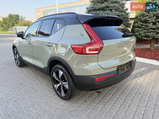 Зелений Вольво XC40, об'ємом двигуна 0 л та пробігом 32 тис. км за 30500 $, фото 16 на Automoto.ua