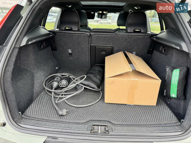 Зелений Вольво XC40, об'ємом двигуна 0 л та пробігом 40 тис. км за 29500 $, фото 21 на Automoto.ua