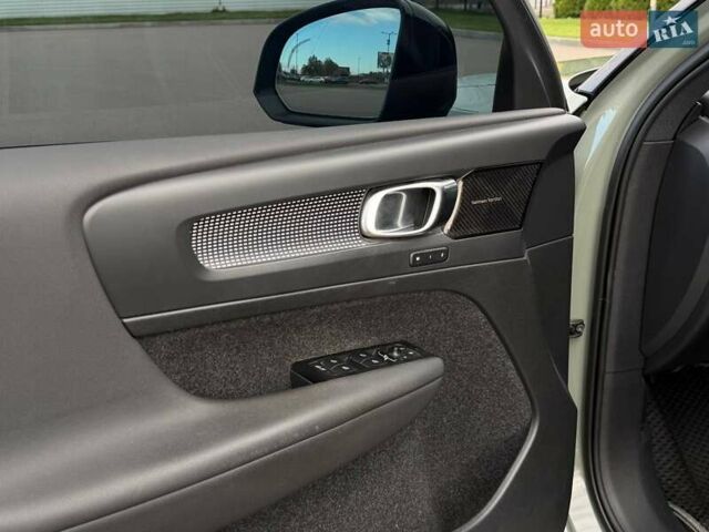 Вольво XC40 2021 в Киеве на Automoto.ua Зеленый Вольво XC40, объемом двигателя 0 л и пробегом 82 тыс. км за 32729 $, фото 13 на Automoto.ua