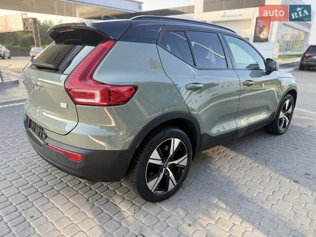 Зелений Вольво XC40, об'ємом двигуна 0 л та пробігом 32 тис. км за 30500 $, фото 24 на Automoto.ua