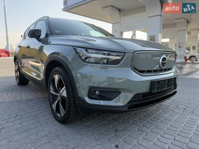 Зелений Вольво XC40, об'ємом двигуна 0 л та пробігом 32 тис. км за 30500 $, фото 3 на Automoto.ua