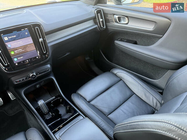 Зеленый Вольво XC40, объемом двигателя 0 л и пробегом 32 тыс. км за 30500 $, фото 32 на Automoto.ua