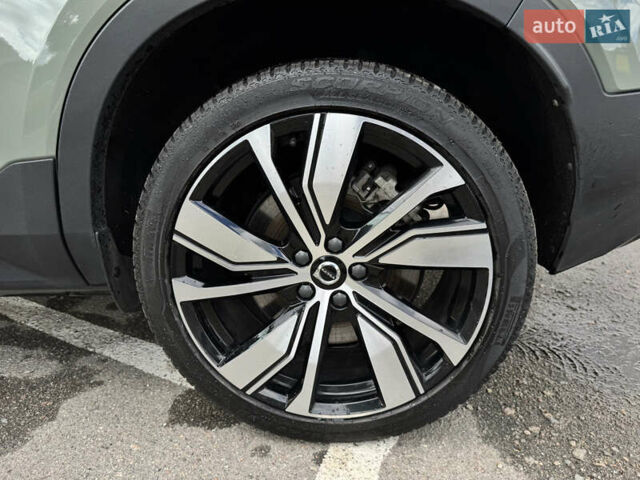Зелений Вольво XC40, об'ємом двигуна 0 л та пробігом 40 тис. км за 29500 $, фото 28 на Automoto.ua