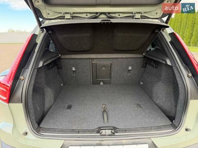 Вольво XC40 2021 в Киеве на Automoto.ua Зеленый Вольво XC40, объемом двигателя 0 л и пробегом 82 тыс. км за 32729 $, фото 25 на Automoto.ua