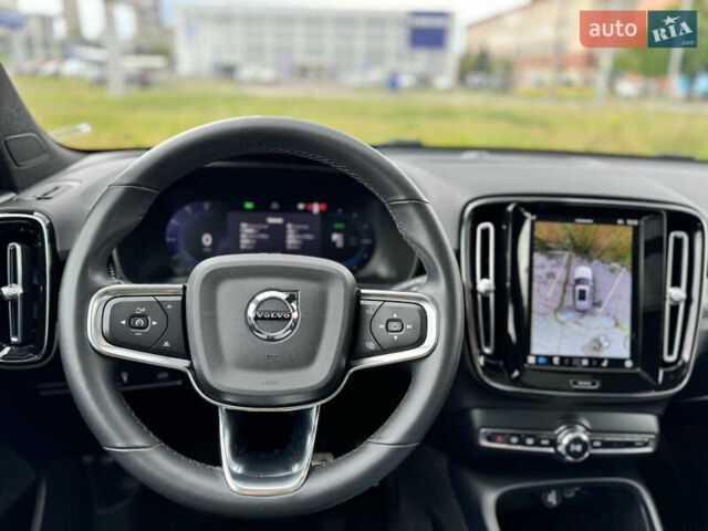 Зелений Вольво XC40, об'ємом двигуна 0 л та пробігом 40 тис. км за 29500 $, фото 37 на Automoto.ua