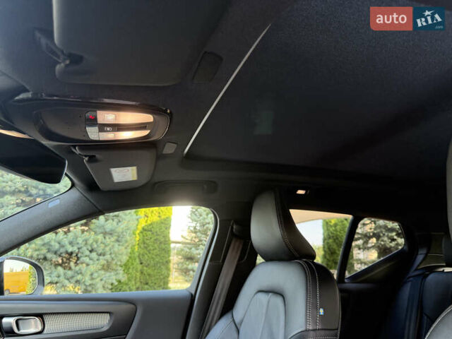 Зеленый Вольво XC40, объемом двигателя 0 л и пробегом 32 тыс. км за 30500 $, фото 36 на Automoto.ua