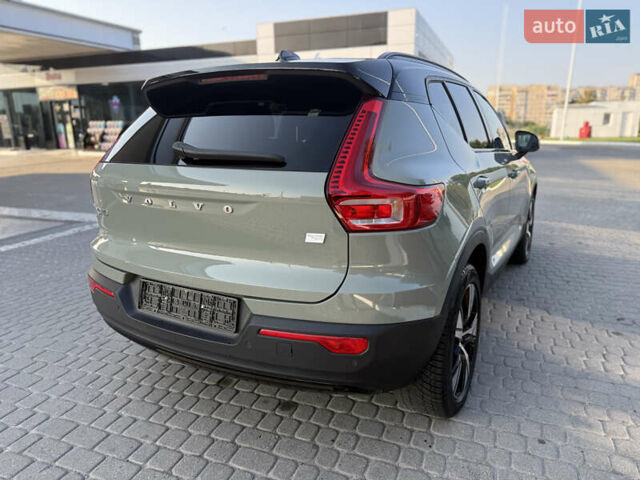 Зелений Вольво XC40, об'ємом двигуна 0 л та пробігом 32 тис. км за 30500 $, фото 20 на Automoto.ua
