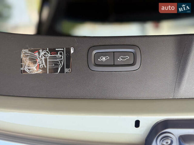 Зеленый Вольво XC40, объемом двигателя 0 л и пробегом 32 тыс. км за 30500 $, фото 42 на Automoto.ua