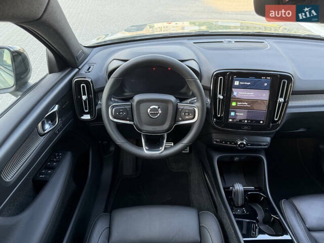 Зелений Вольво XC40, об'ємом двигуна 0 л та пробігом 32 тис. км за 30500 $, фото 30 на Automoto.ua