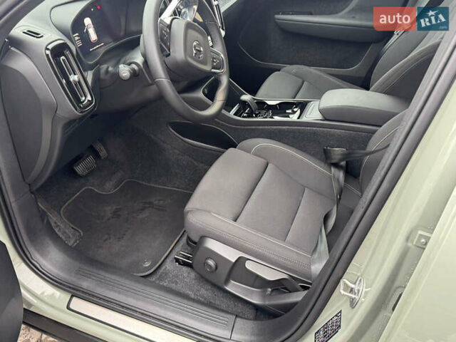 Зеленый Вольво XC40, объемом двигателя 0 л и пробегом 69 тыс. км за 23300 $, фото 21 на Automoto.ua