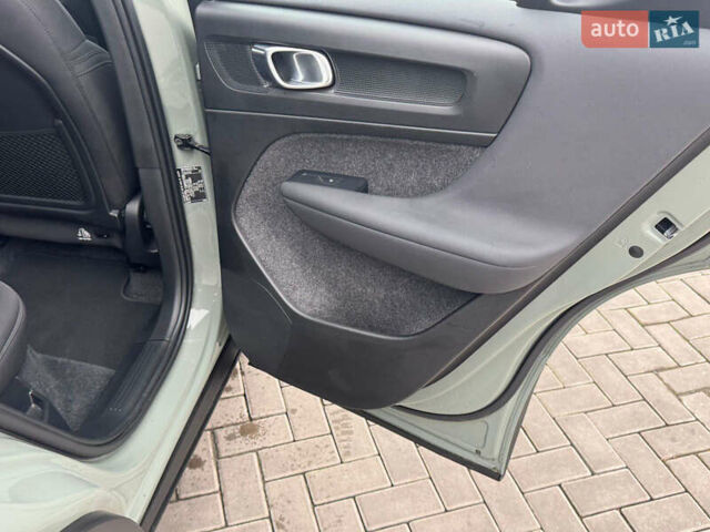 Зеленый Вольво XC40, объемом двигателя 0 л и пробегом 69 тыс. км за 23300 $, фото 25 на Automoto.ua