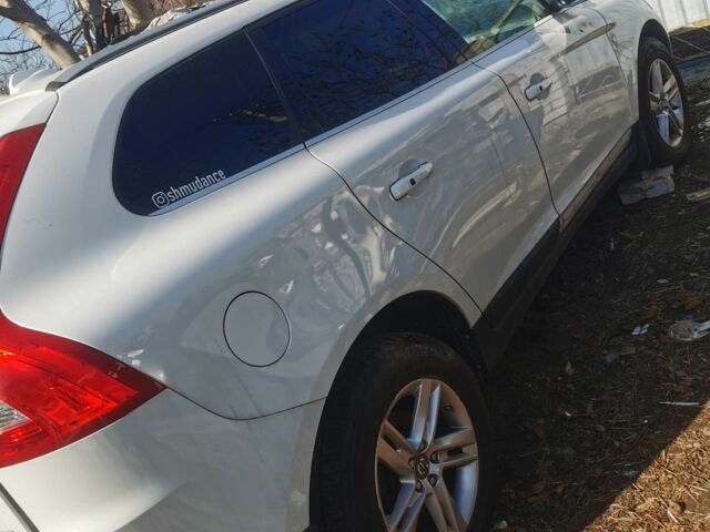 Белый Вольво ХС60, объемом двигателя 2.95 л и пробегом 190 тыс. км за 3300 $, фото 2 на Automoto.ua