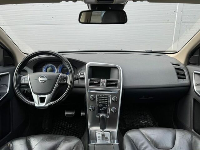 Белый Вольво ХС60, объемом двигателя 2.4 л и пробегом 230 тыс. км за 4300 $, фото 6 на Automoto.ua