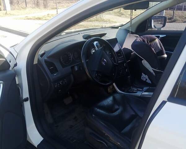 Білий Вольво ХС60, об'ємом двигуна 2.4 л та пробігом 319 тис. км за 11100 $, фото 7 на Automoto.ua