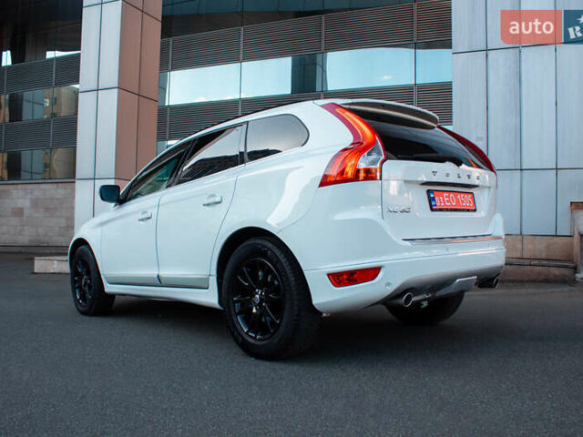 Белый Вольво ХС60, объемом двигателя 2.4 л и пробегом 215 тыс. км за 15200 $, фото 6 на Automoto.ua