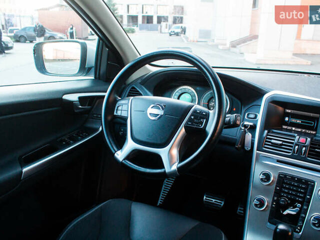 Белый Вольво ХС60, объемом двигателя 2.4 л и пробегом 215 тыс. км за 15200 $, фото 22 на Automoto.ua