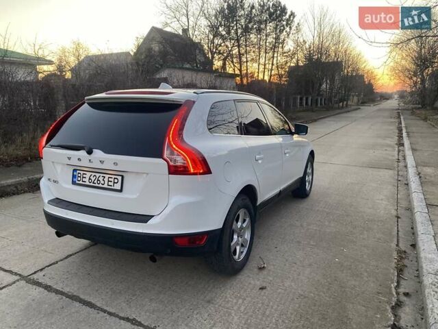 Белый Вольво ХС60, объемом двигателя 3.2 л и пробегом 263 тыс. км за 14500 $, фото 3 на Automoto.ua
