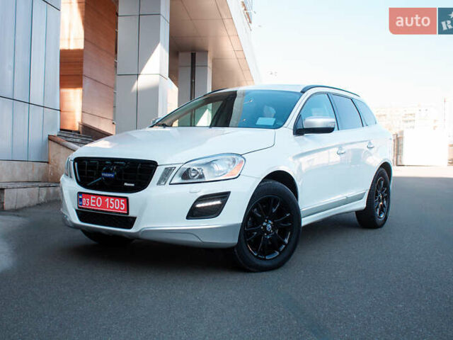 Белый Вольво ХС60, объемом двигателя 2.4 л и пробегом 215 тыс. км за 15200 $, фото 7 на Automoto.ua