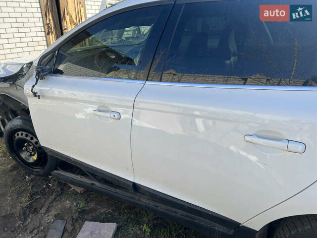 Белый Вольво ХС60, объемом двигателя 3.2 л и пробегом 222 тыс. км за 8500 $, фото 3 на Automoto.ua