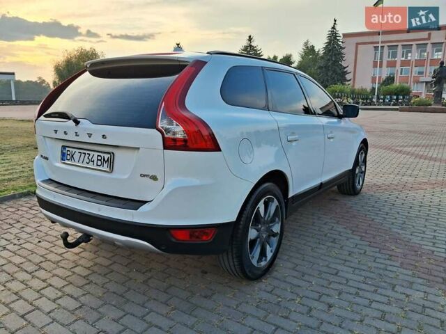 Білий Вольво ХС60, об'ємом двигуна 1.98 л та пробігом 206 тис. км за 15100 $, фото 11 на Automoto.ua