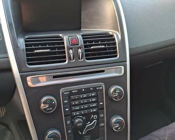Білий Вольво ХС60, об'ємом двигуна 1.98 л та пробігом 206 тис. км за 15100 $, фото 30 на Automoto.ua