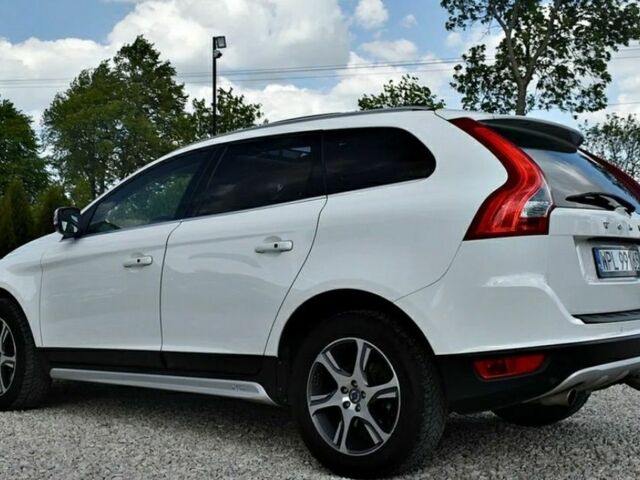 Белый Вольво ХС60, объемом двигателя 2.4 л и пробегом 220 тыс. км за 4700 $, фото 3 на Automoto.ua