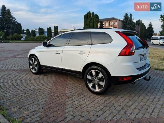 Білий Вольво ХС60, об'ємом двигуна 1.98 л та пробігом 206 тис. км за 15100 $, фото 8 на Automoto.ua