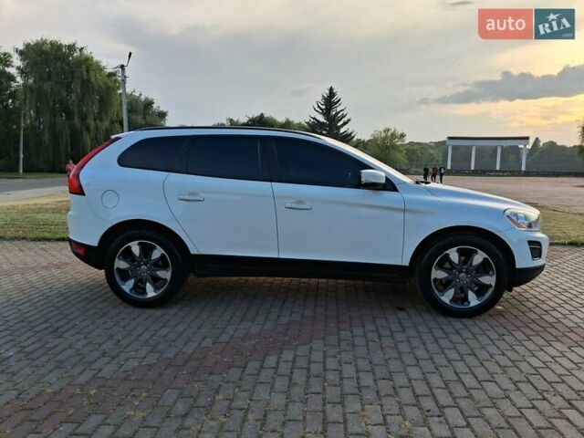 Білий Вольво ХС60, об'ємом двигуна 1.98 л та пробігом 206 тис. км за 15100 $, фото 12 на Automoto.ua