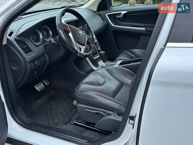 Белый Вольво ХС60, объемом двигателя 2.4 л и пробегом 236 тыс. км за 15990 $, фото 9 на Automoto.ua