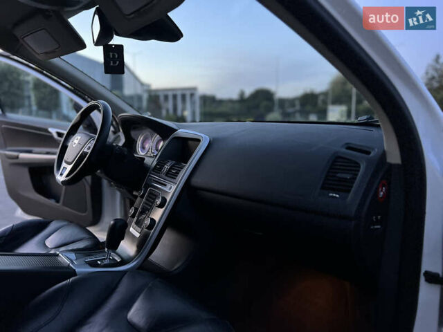 Белый Вольво ХС60, объемом двигателя 2.4 л и пробегом 239 тыс. км за 15250 $, фото 50 на Automoto.ua