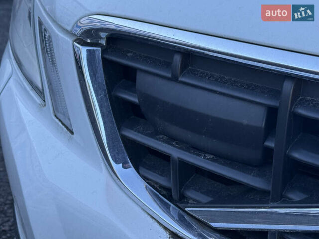 Білий Вольво ХС60, об'ємом двигуна 2.4 л та пробігом 157 тис. км за 15999 $, фото 19 на Automoto.ua