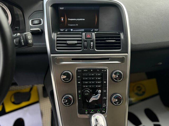 Белый Вольво ХС60, объемом двигателя 2.4 л и пробегом 320 тыс. км за 16200 $, фото 11 на Automoto.ua