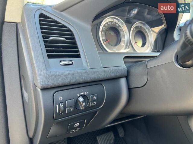 Белый Вольво ХС60, объемом двигателя 2.4 л и пробегом 240 тыс. км за 13999 $, фото 36 на Automoto.ua