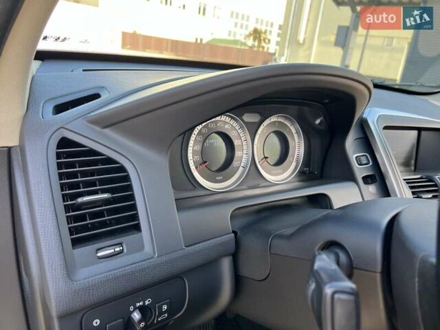 Белый Вольво ХС60, объемом двигателя 2.4 л и пробегом 240 тыс. км за 13999 $, фото 35 на Automoto.ua