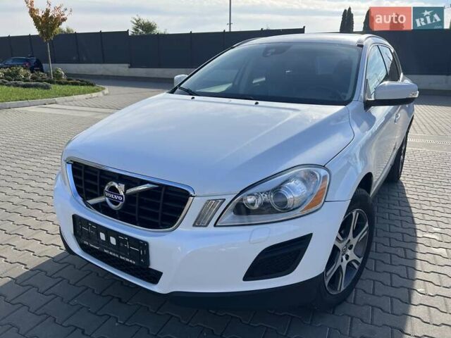 Белый Вольво ХС60, объемом двигателя 2.4 л и пробегом 240 тыс. км за 13999 $, фото 11 на Automoto.ua